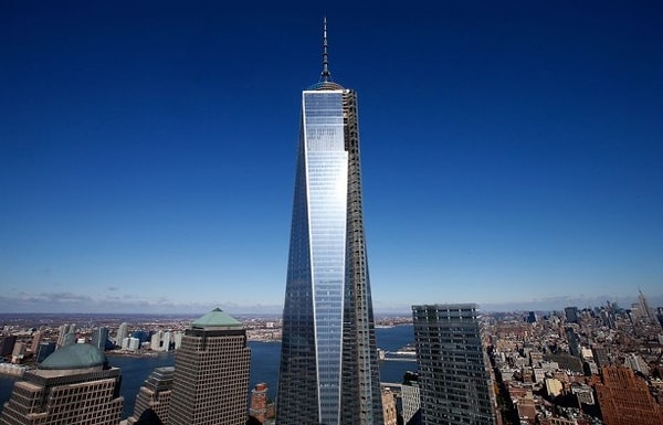 6. В каком городе расположено самое высокое офисное здание на Земле?