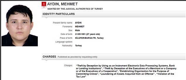 500 milyon TL'nin üzerinde parayla kayıplara karışan Tosun Interpol'ün 'arananlar' listesine girdi.