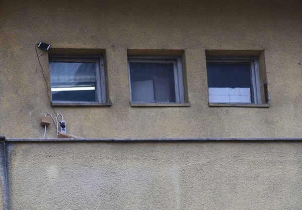 24. "Снаружи туалетов в моем общежитии"