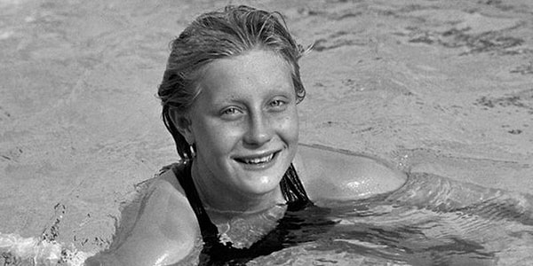 9. Какая спортсменка принесла первое для СССР золото Олимпиады по плаванию?