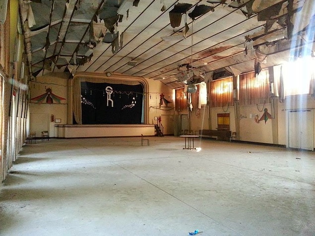 700 kişilik sinema salonu nüfusun 12.000 olduğu kentin ihtiyacını karşılamak için düşünülmüştü.
