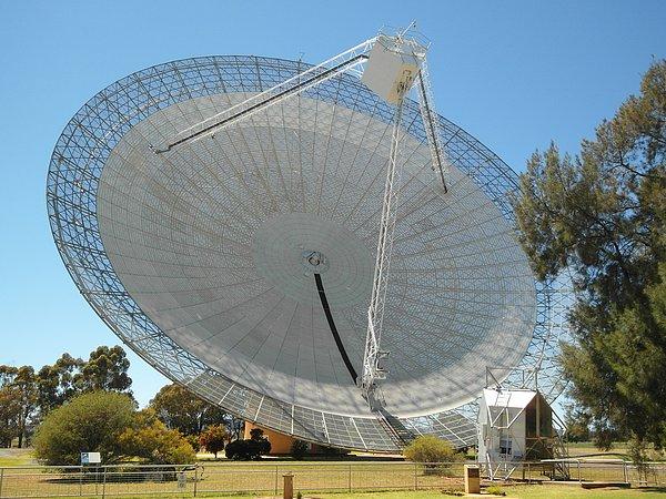 Güçlü radyo dalgaları ilk kez 2007'de Avustralya'daki Parkes radyo teleskobu tarafından tespit edilmişti.
