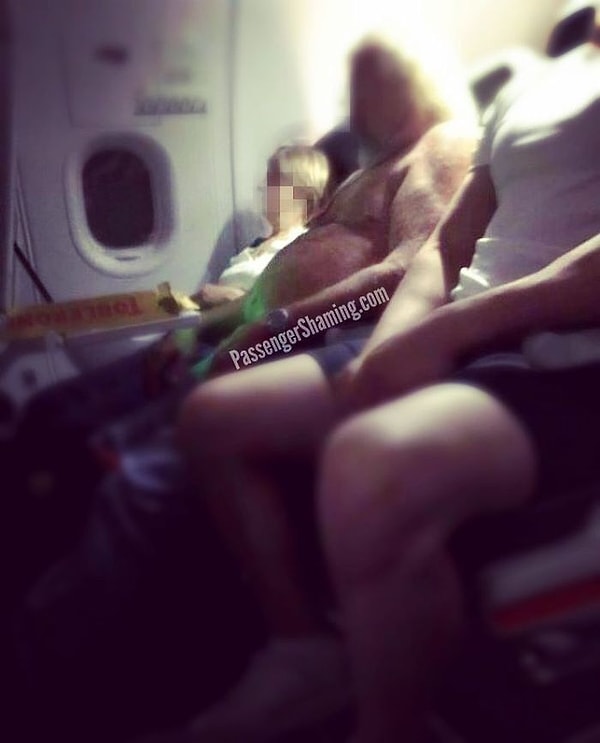 15. «Ненавижу всех и футболки»