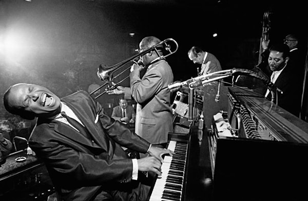 10. В 1962 году в рамках программы культурного обмена между СССР и США в Москву с гастролями прибыл знаменитый джазовый музыкант. О ком идет речь?