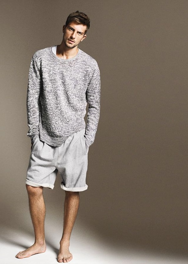 10. Когда вы приходите домой, то сразу переодеваетесь, а не ходите в рабочих джинсах, в которых тряслись всю дорогу в метро.