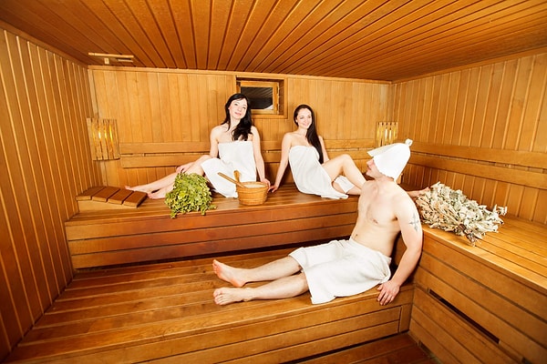 17. Вы обожаете баню и любите похлестать друг друга веником.