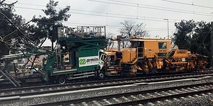 İstanbul'da Test Sürüşü Yapan Tren Kaza Yaptı: 2 Kişi Yaralandı