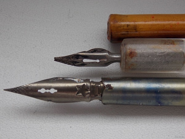 8. На сколько хватало советскому школьнику ручки, полностью заправленной чернилами?