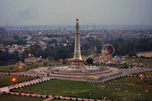 24. Lahore, Pakistan - 10,512,000