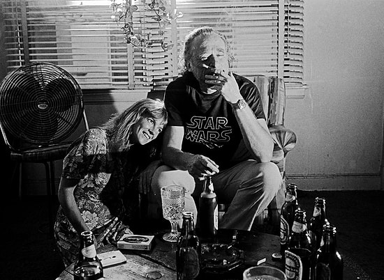 Kadınlar, Seks, Bira Şişeleri, At Yarışları, Daktilo ve Saman Kağıdı, Yani Kısaca "Henry Charles Bukowski"