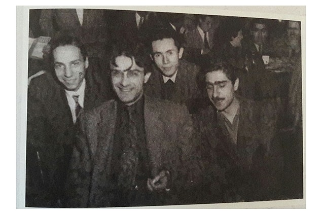 Bu sefer duygularını açıklamaya, Vacide ile konuşmaya kararlıdır. Bunu yüz yüze yapamayacağı için bir mektup yazar ve okula giderken odasının camından içeriye atar.