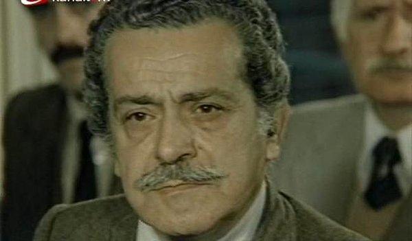 Özellikle Metin Akpınar ve Zeki Alasya filmlerinden gözlerimizin aşina olduğu oyuncu ve yönetmen Hüseyin Kaşif de Emel Aydan'ın babası.