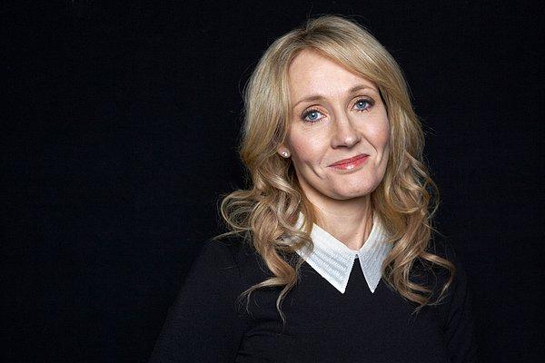 9. "Bir yazı yazarken ne zaman tıkansam J.K. Rowling'in bekar bir anne olarak koskoca Harry Potter serisini ortaya çıkardığını düşünüyorum. Sonra birkaç sayfa yazmak o kadar kolay geliyor ki..."