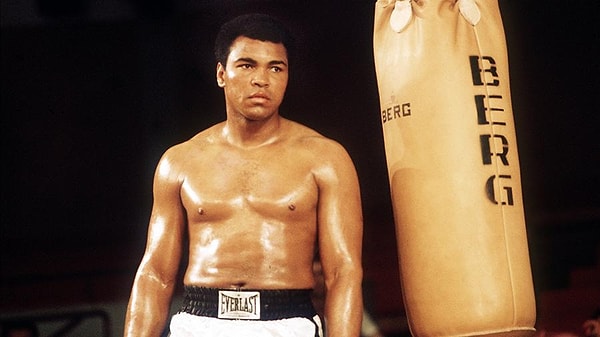 3. Мохаммеда Али на самом деле звали...