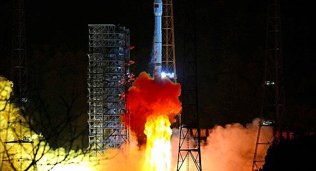Chang'e-4, Ocak ayının başında Ay'ın karanlık yüzeyine iniş yapmıştı.
