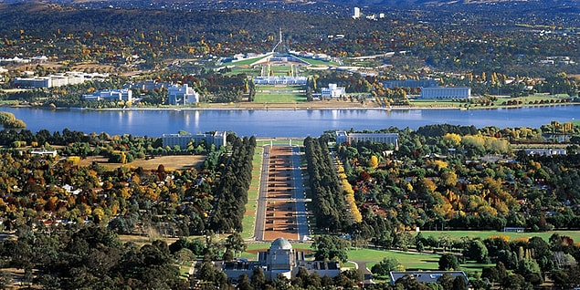 1. Canberra (Avustralya)