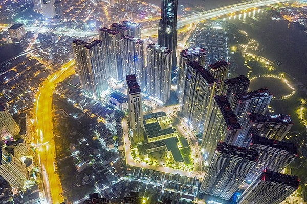 20. "Ночной Сайгон"