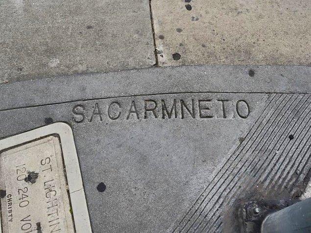 1. "Sacramento" yazmaya çalışan bu arkadaş...