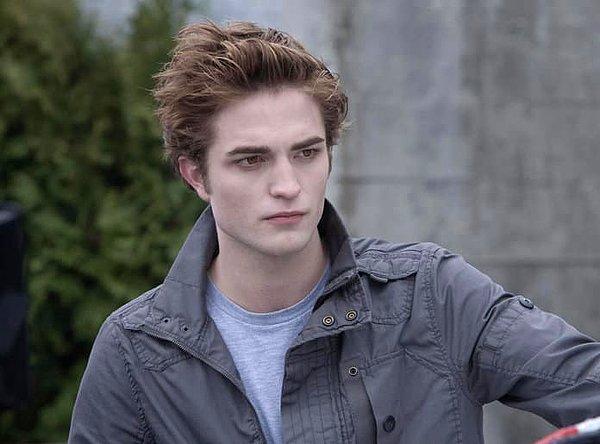 16. Robert Pattinson "Alacakaranlık" için beste yapmıştır.