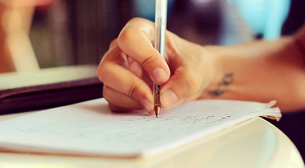 2. Среди предложенных вариантов выберите тот, в котором слово написано с ошибкой.