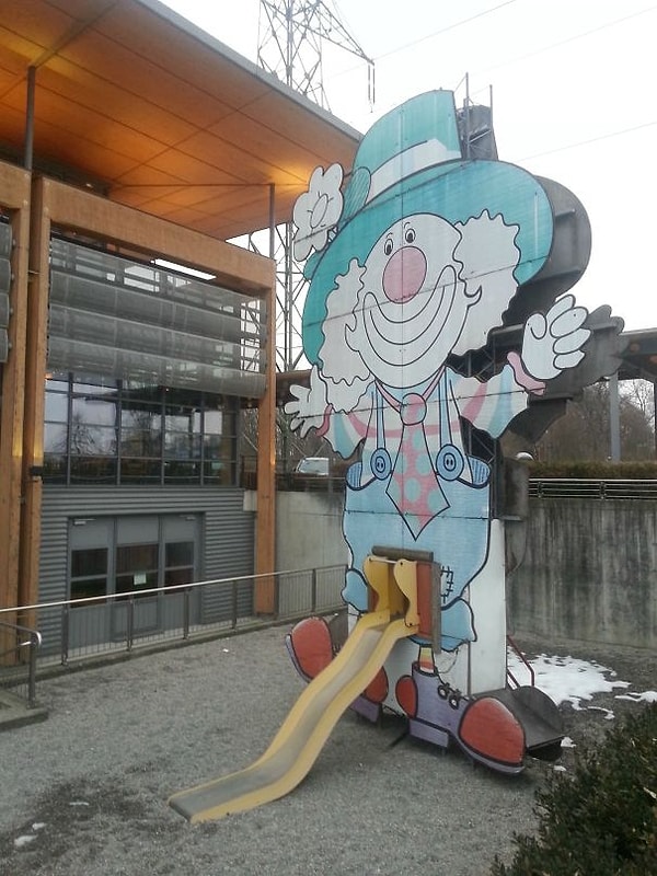 11. Повеселись с клоуном