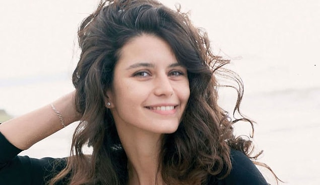 Beren Saat'in rol aldığı filmler nelerdir?
