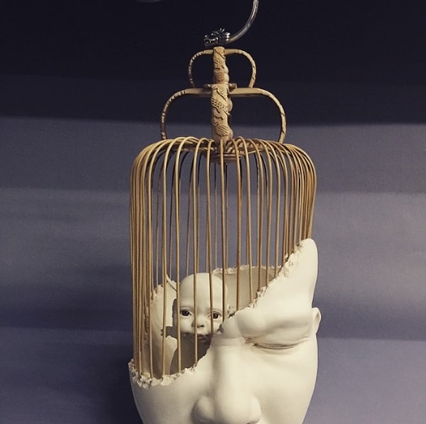 17. «Во мне» - скульптура из фарфора и бамбука Джонсона Цанга 2015 года.