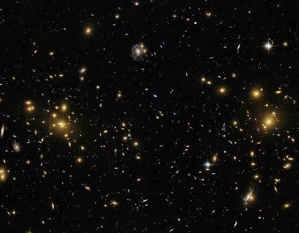 8. Abell 1758 galaksi kümesinin kuzey kısmı.