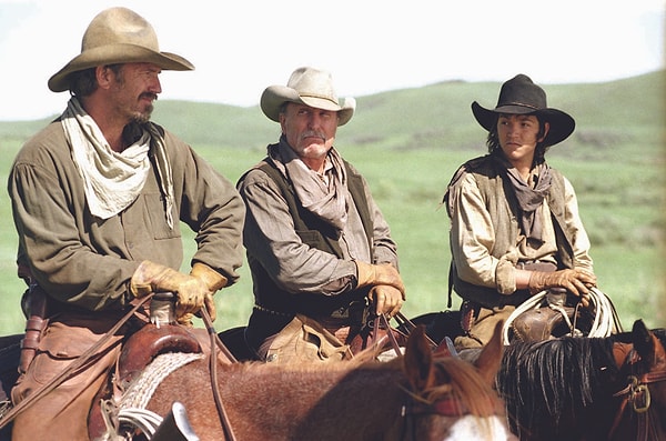 16. Какую американскую звезду вестернов Сталин предположительно пытался убить?