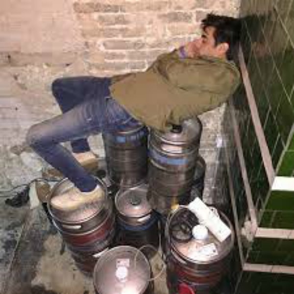 14. Интересно, ему удобно?