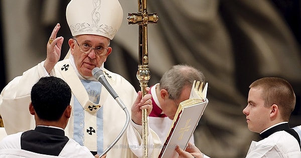 3. Как называется обязательное безбрачие католического духовенства?