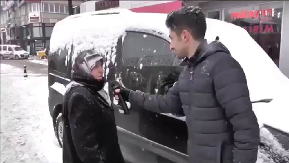 'İngilizce Öğrenmek İster miydiniz?' Sorusuna Verdiği Cevapla Kafaları Karıştıran Sivaslı Teyze