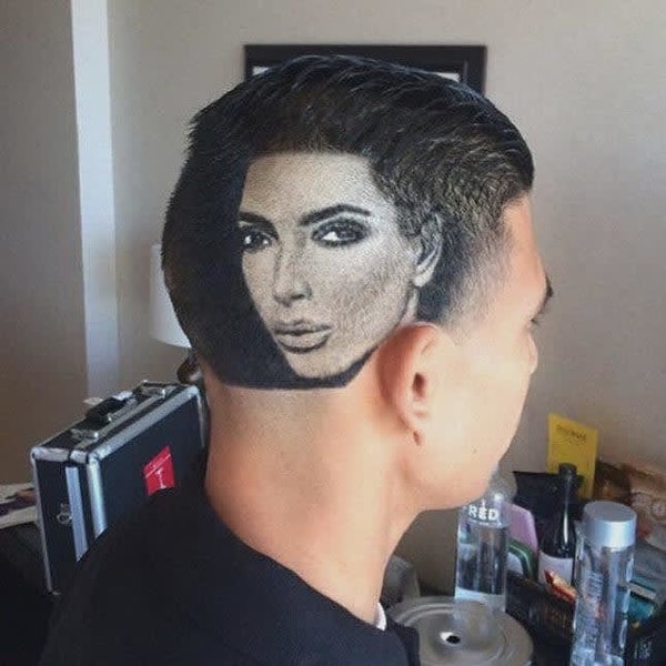 9. Интересно, как будет выглядеть Ким, когда волосы немного отрастут?