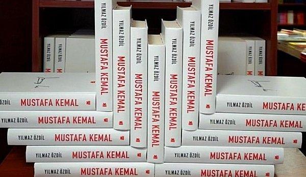Yılmaz Özdil özellikle Mustafa Kemal Atatürk ile ilgili yazdığı araştırma kitapları ile adından söz ettiriyor. Kitapçılarda her zaman en çok satan raflarında, Yılmaz Özdil'in kitapları mutlaka bulunuyor.