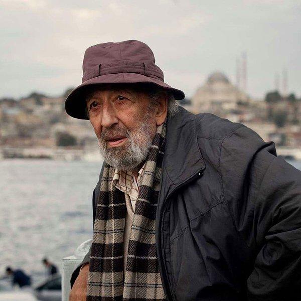 Kendini bir foto muhabir olarak görse de bir fotoğraf sanatçısıydı Ara Güler.