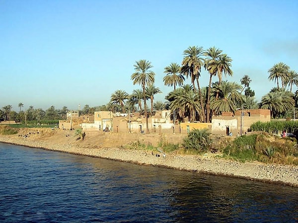 5. Какая река протекает в Египте?