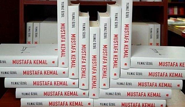 Son kitabı "Mustafa Kemal" ise kitapçıların en geniş standında, marketlerin üst üste dizilmiş reyonlarında yer buldu. Onun kaleminde önlenemeyen bir Atatürk teması işleniyordu ve bunu artık herkes kanıksamaya başladı.