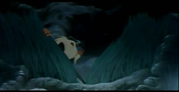 2. Рафики отодвигает траву одной рукой, а вторая половинка симметрично наклоняется сама.