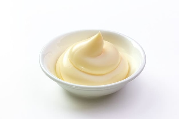 6. Основным ингредиентом майонеза является масло.