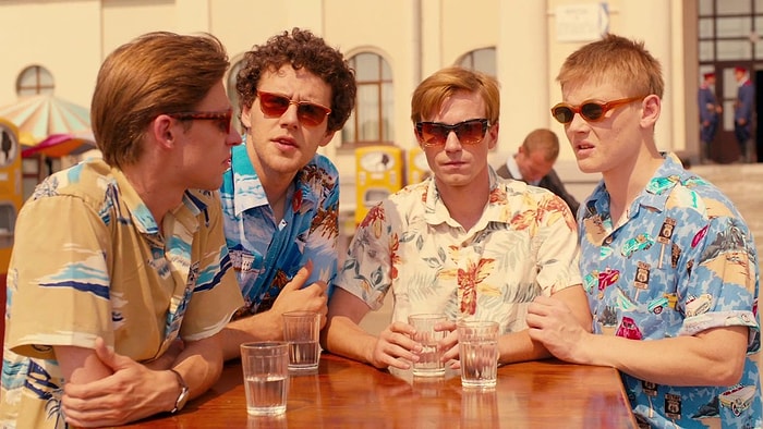 Лихие 90-е или свингующие 60-е - из какого вы времени?