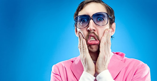 5. Вы собрались выйти в свет со своей второй половинкой, а она/он выглядит просто ужасно: немытая голова, помятая и затасканная одежда. Что сделаете/скажете?