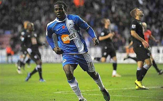 2008-09 ve 2009-10 sezonlarında Crystal Palace ile Championship'te top koşturan Moses, 2010'un Ocak ayında o dönem Premier Lig'de mücadele eden Wigan'a transfer oldu. Başlarda santrafor bölgesinde de oynayan Moses, zamanla tamamen bir kanat oyuncusuna dönüştü.
