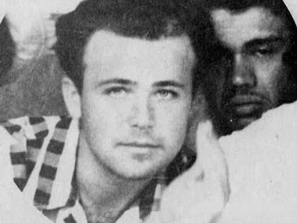 1. Как зовут этого актера?