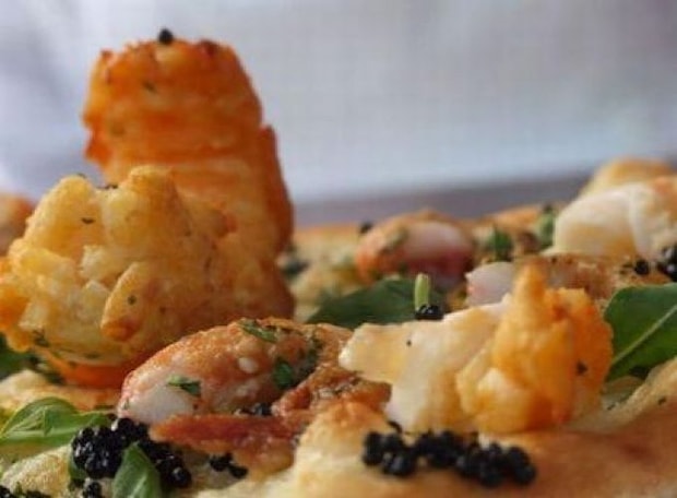 Havyarlı İtalyan pizza