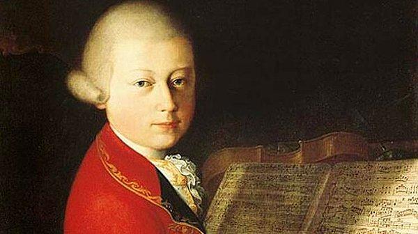 16. 6 yaşında senfoni besteleyen, müzik tarihinin en büyük dehalarından biri olarak kabul edilen: Wolfgang Amadeus Mozart