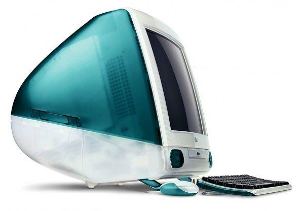 "Steve Jobs ilk Apple iMac'i piyasaya sürdü."