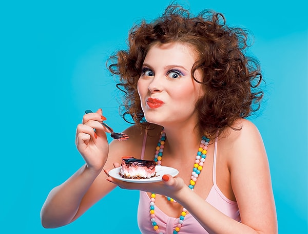 1. Вы твердо решили сесть на диету, а подруга, придя к вам в гости, принесла с собой ваш любимый торт. Что будете делать?