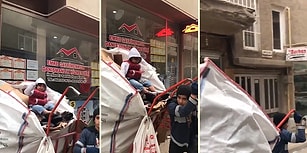 Buz Gibi Havada Ekmek Parası Derdine Düşen Abi Kardeşin Yürekleri Burkan Görüntüleri!