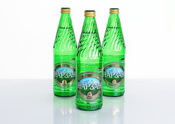 4. Какой город-курорт расположен у подножия Эльбруса и известен минеральными источниками «Нарзана»?