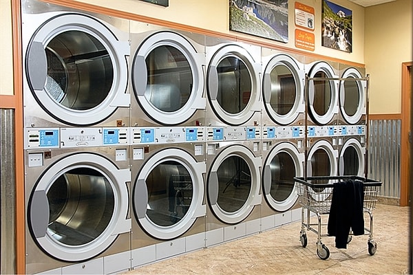 3. Почему американцы стирают белье в прачечной, а не дома?